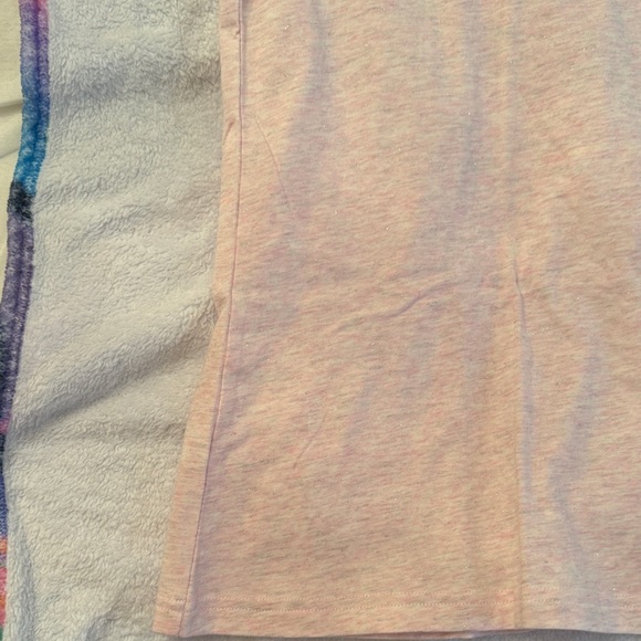 Victoria's Secret Light Pink Tee with Purple Logo - Picture 5 of 9